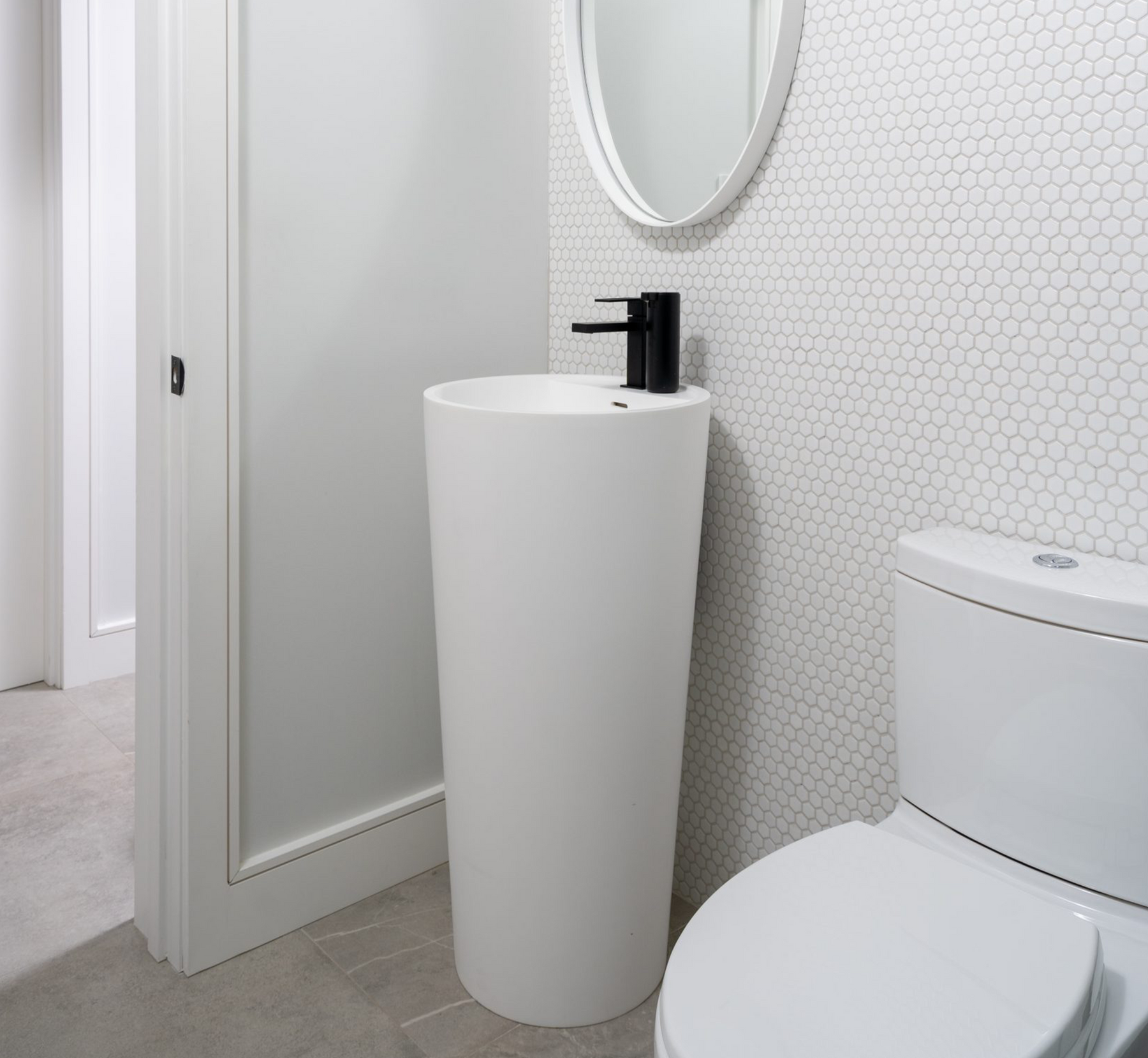 18″ Freestanding Pedestal Basin in Solid-Surface I-Stone